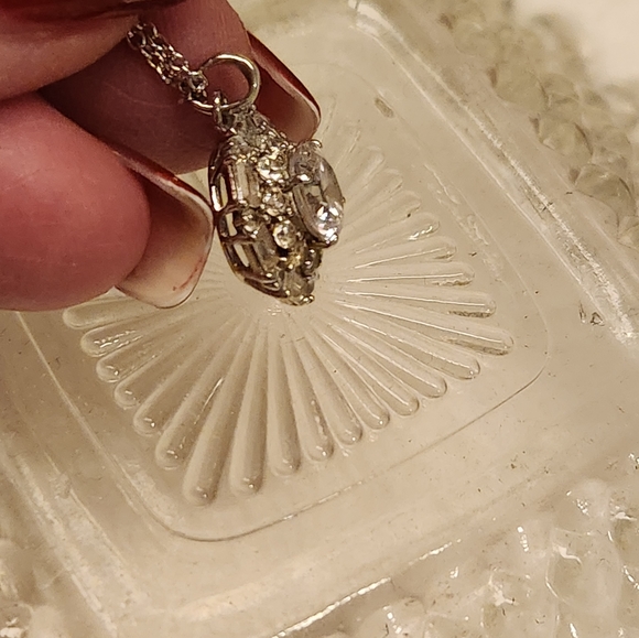 Bella Luce means Beautiful Light in Italian.. Vintage nspired necklace - Picture 4 of 8